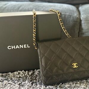 Chanel Black Quilted Shoulder Bag with Gold Chain